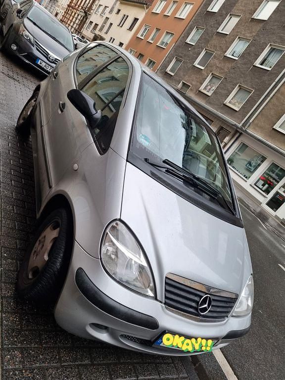 Silber Gebraucht 2002 Mercedes A140 Classic Van / Kleinbus | 1.399 € (Fairer Preis) - Bild 1/4