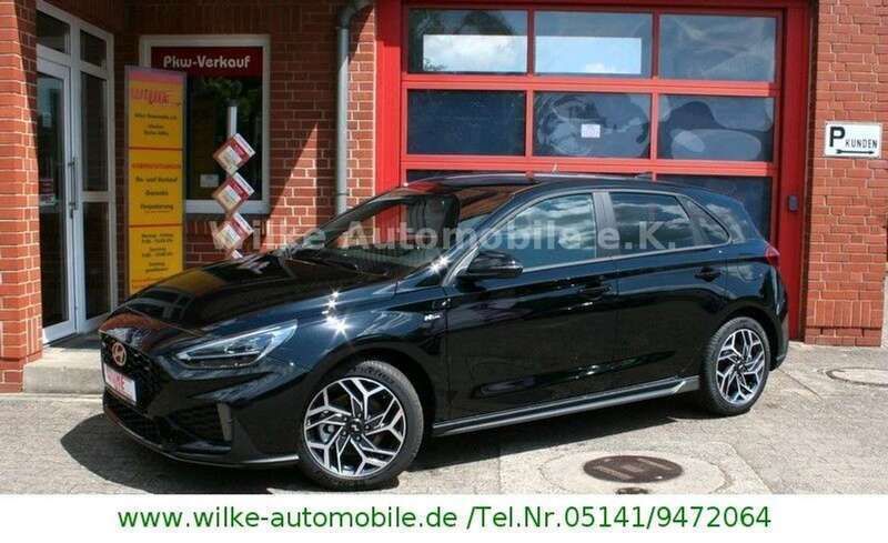 Schwarz Neu 2025 Hyundai i30 Advantage Limousine | 24.990 € (Etwas zu teuer) - Bild 1/4