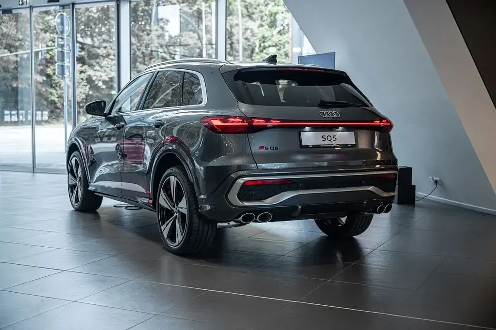Neu Audi SQ5 Sport 367 PS (269 kW) 2026 Grau SUV