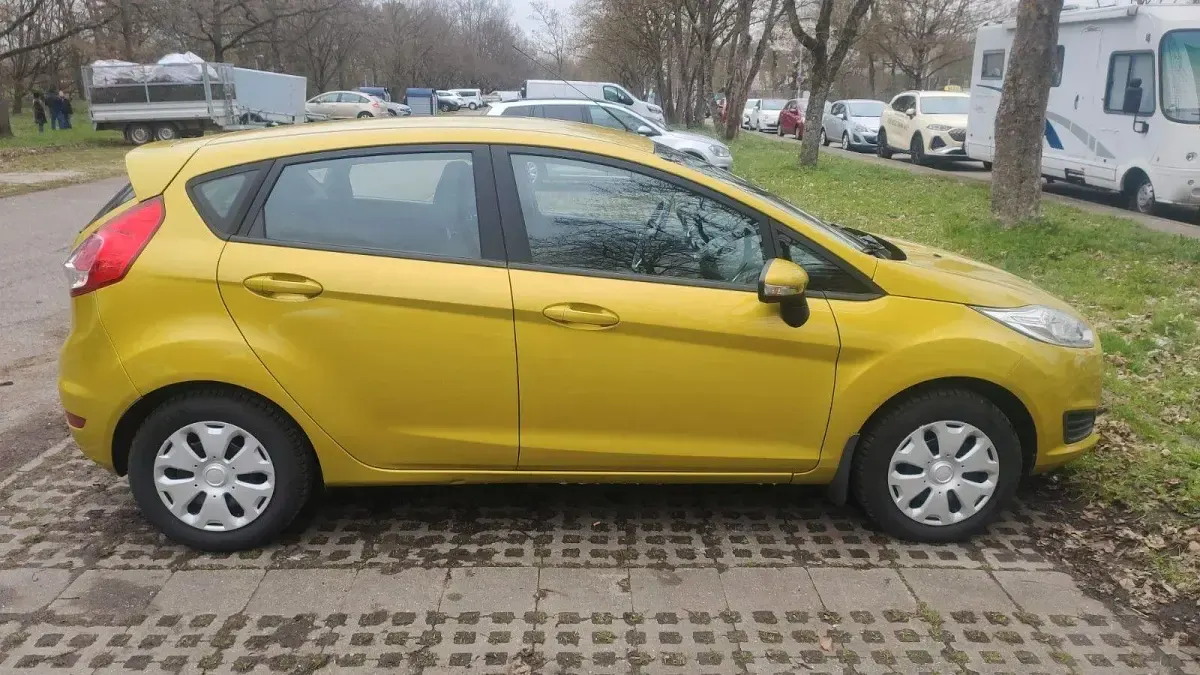 Gebraucht Ford Fiesta 80 PS (58 kW) 2016 Andere farben Kleinwagen