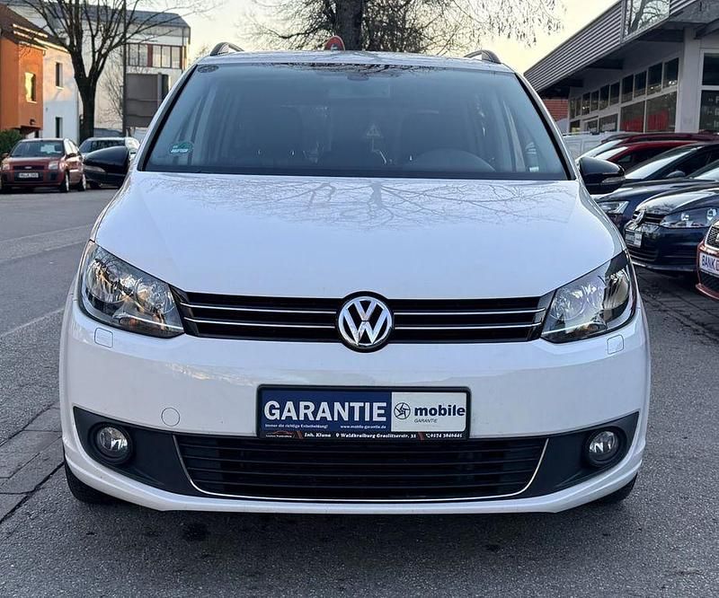 Gebraucht VW Touran Match 140 PS (102 kW) 2013 Weiß Van / Kleinbus