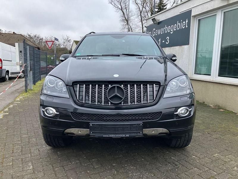 Gebraucht Mercedes ML280 Edition 1 190 PS (139 kW) 2009 Schwarz SUV