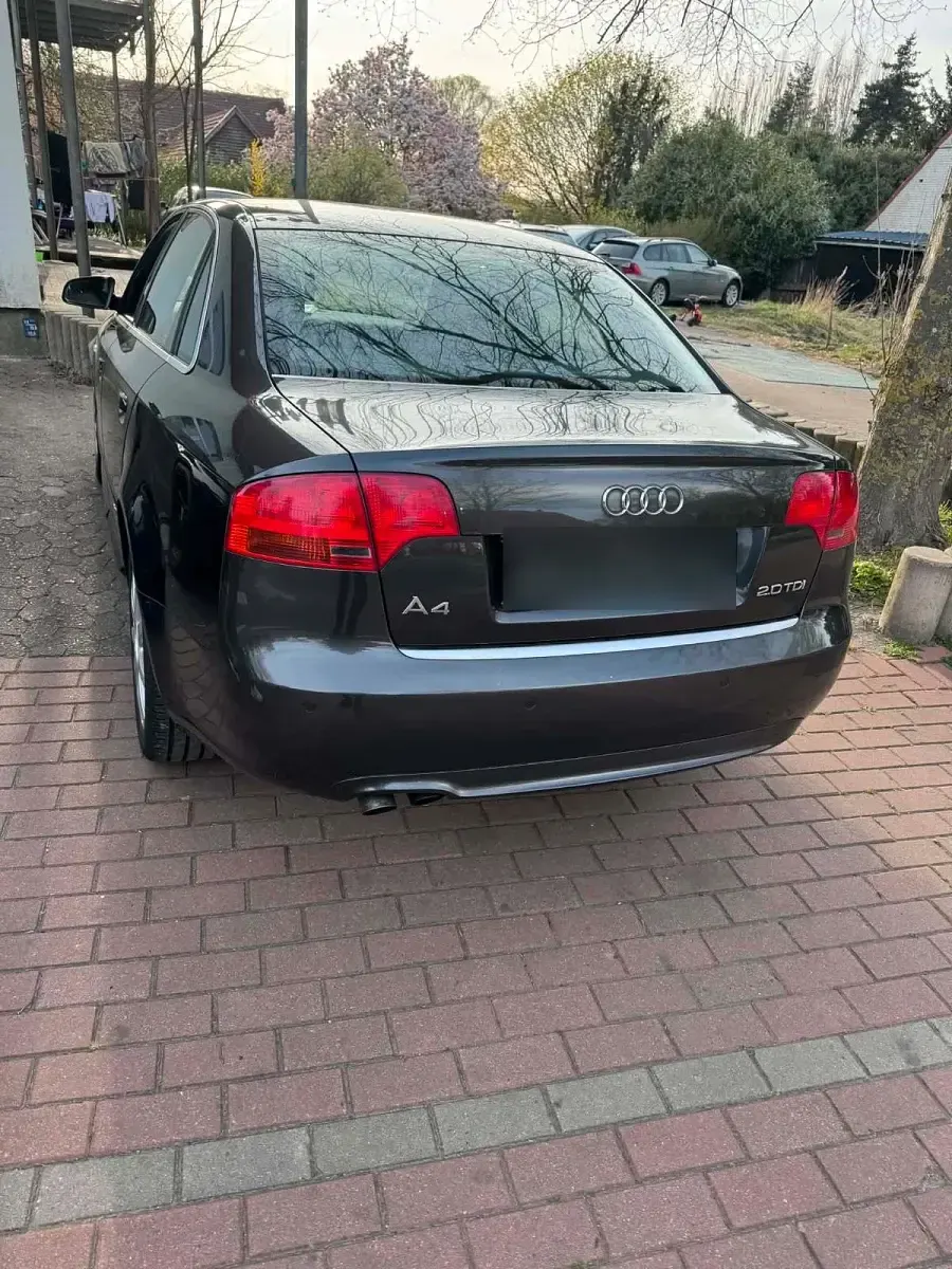 Gebraucht Audi A4 S-Line 140 PS (102 kW) 2008 Grau Limousine