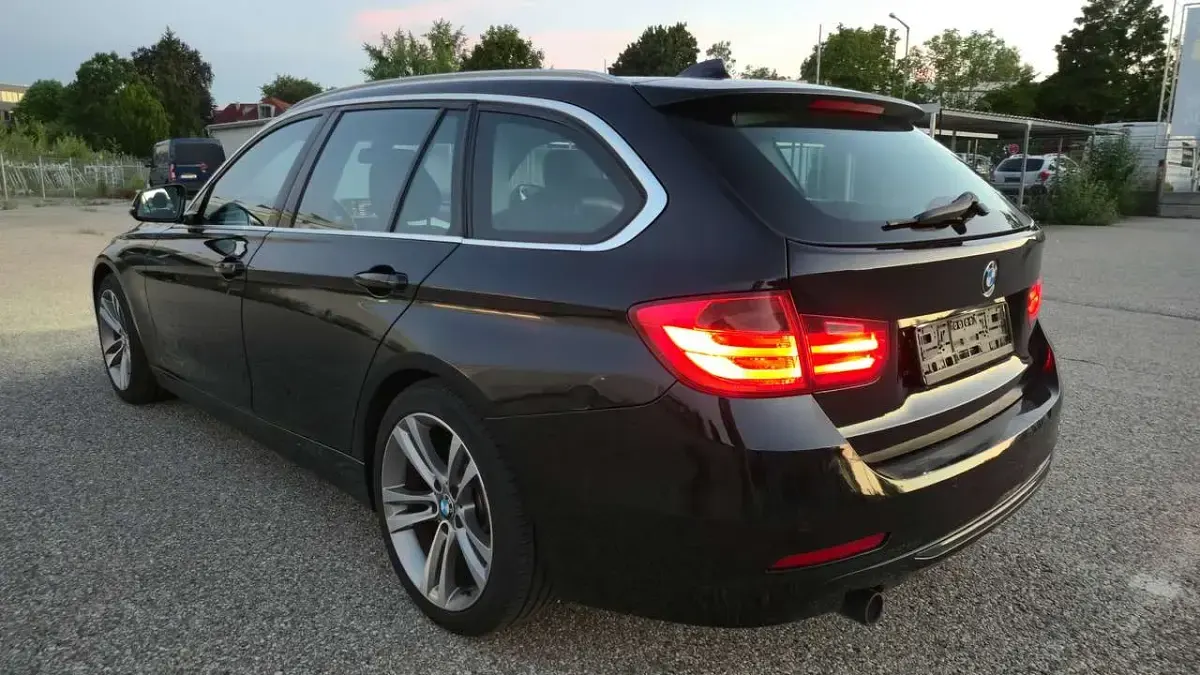 Gebraucht BMW 320 184 PS (135 kW) 2012 Schwarz ii Kombi