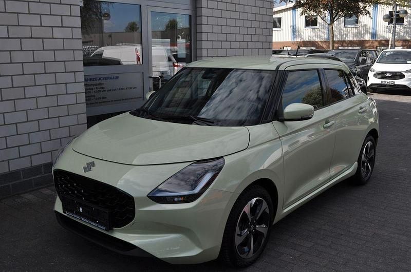 Gelb Gebraucht 2025 Suzuki Swift Comfort+ Limousine | 18.980 € (Teuer) - Bild 1/4