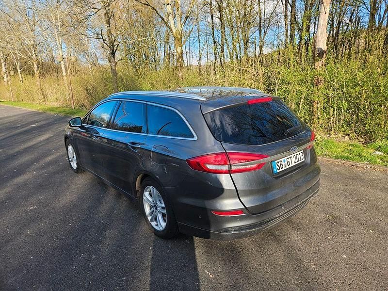 Gebraucht Ford Mondeo Titanium 150 PS (110 kW) 2019 Grau Limousine