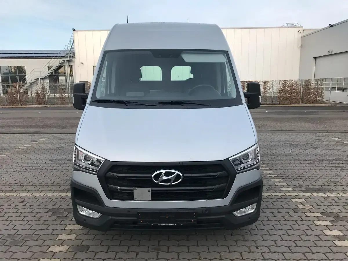 Gebraucht Hyundai H 350 170 PS (125 kW) 2018 Silber Van