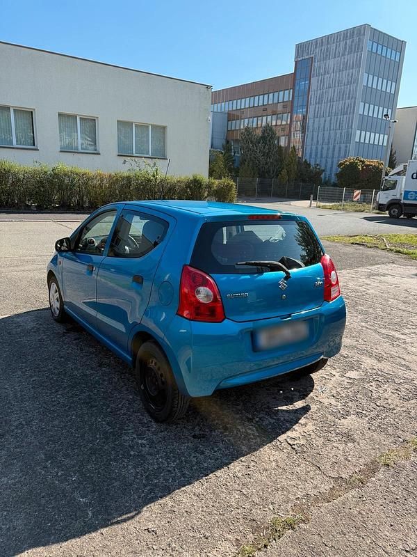 Gebraucht Suzuki Alto 68 PS (50 kW) 2011 Andere farben Kleinwagen