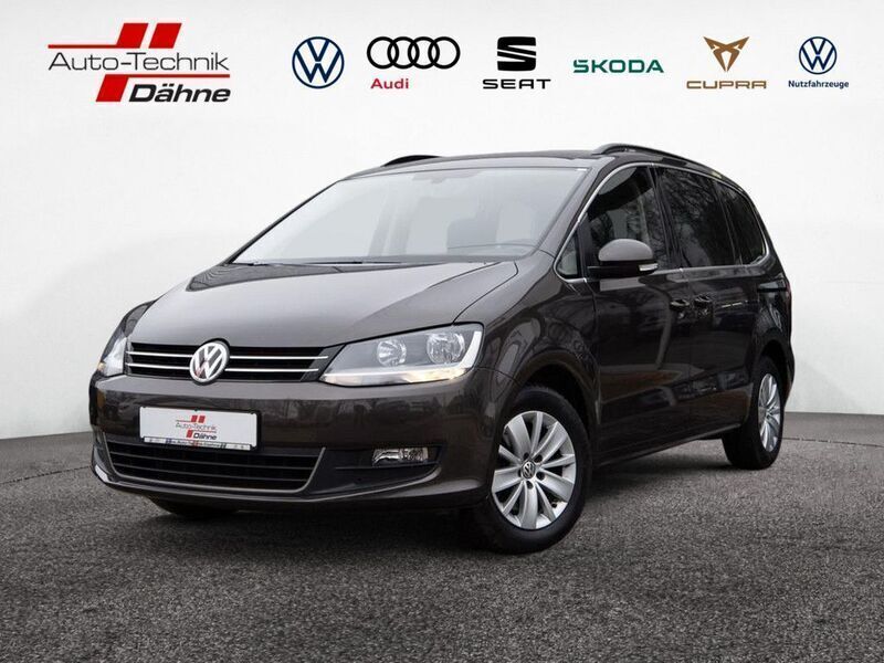 Braun Gebraucht 2018 VW Sharan Comfortline Van / Kleinbus | 20.990 € (Fairer Preis) - Bild 1/4
