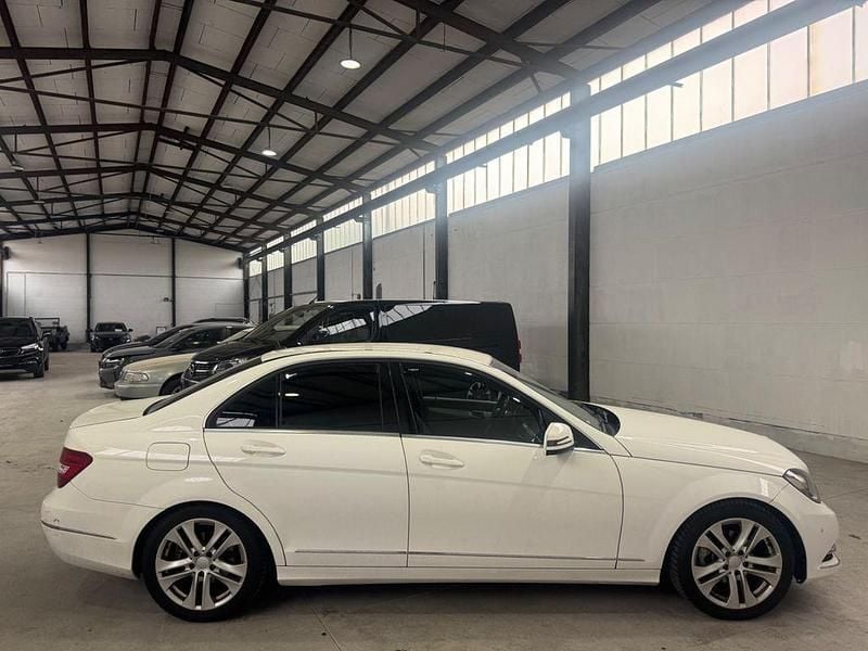 Gebraucht Mercedes C180 156 PS (114 kW) 2012 Weiß Limousine