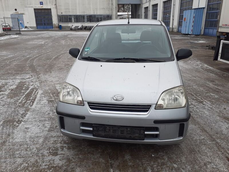 Silber Gebraucht 2005 Daihatsu Cuore Kleinwagen | 1.998 € (Fairer Preis) - Bild 1/4