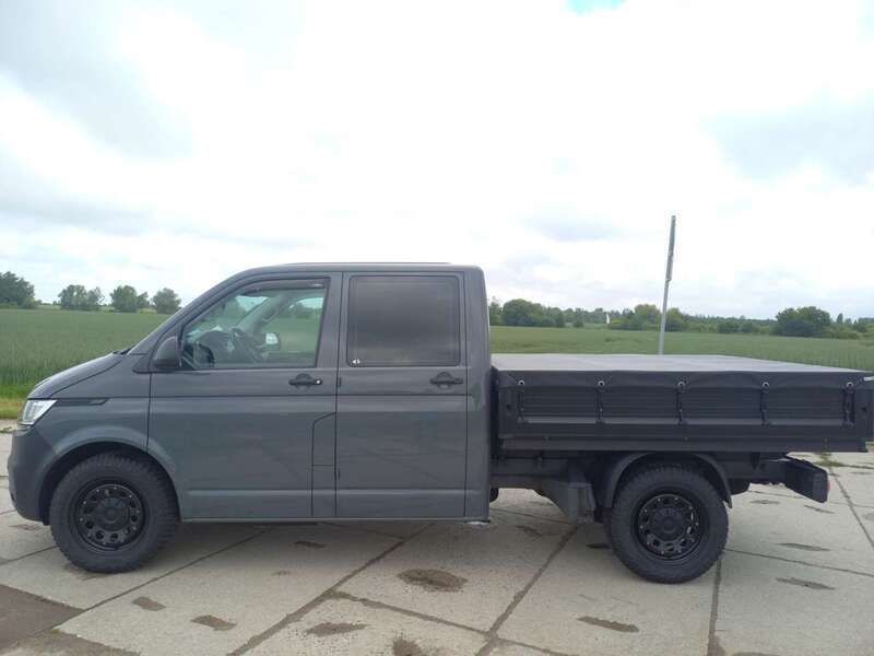 Grau Gebraucht 2020 VW T6.1 Van | 25.000 € - Bild 1/4