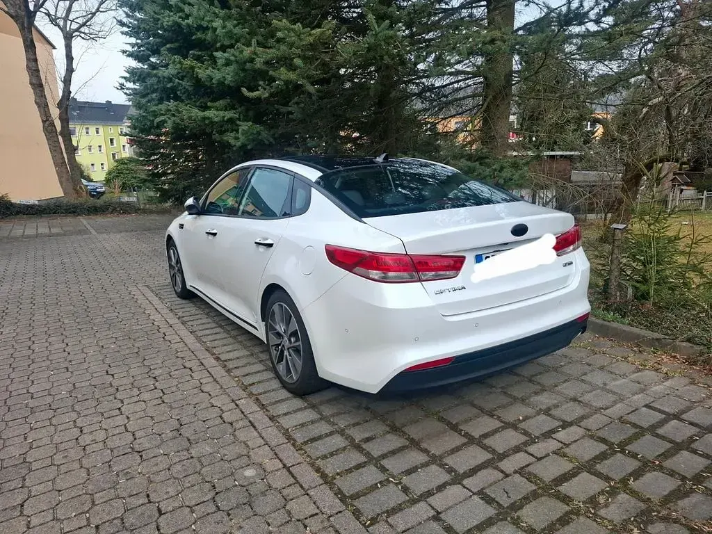 Gebraucht Kia Optima Spirit 141 PS (103 kW) 2016 Weiß Limousine