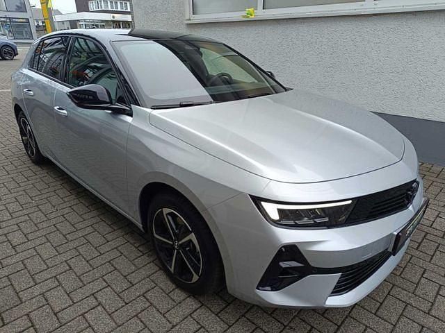 Neu Opel Astra 131 PS (96 kW) 2025 Silber Limousine