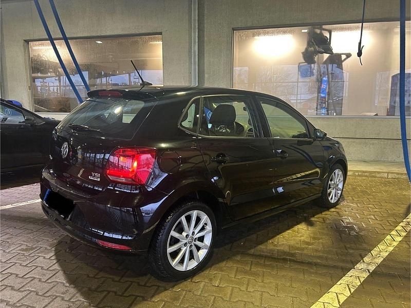 Schwarz Gebraucht 2017 VW Polo Highline Kleinwagen | 7.400 € (Etwas zu teuer) - Bild 1/4
