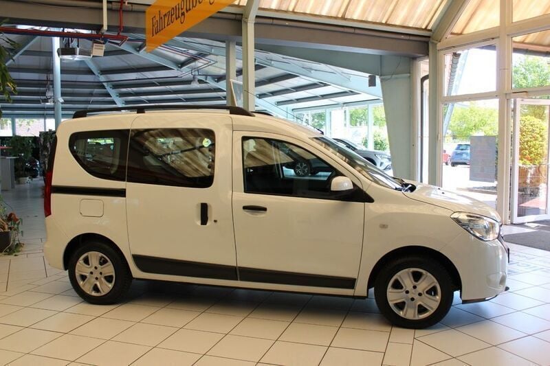 Gebraucht Dacia Dokker Comfort 102 PS (75 kW) 2018 Weiß Van / Kleinbus