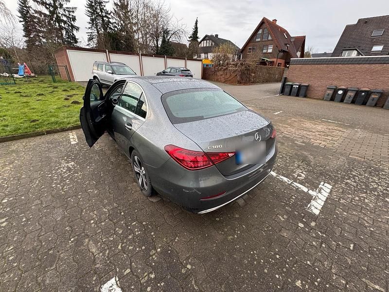 Second-hand Mercedes C180 2022 Gri Berlinǎ