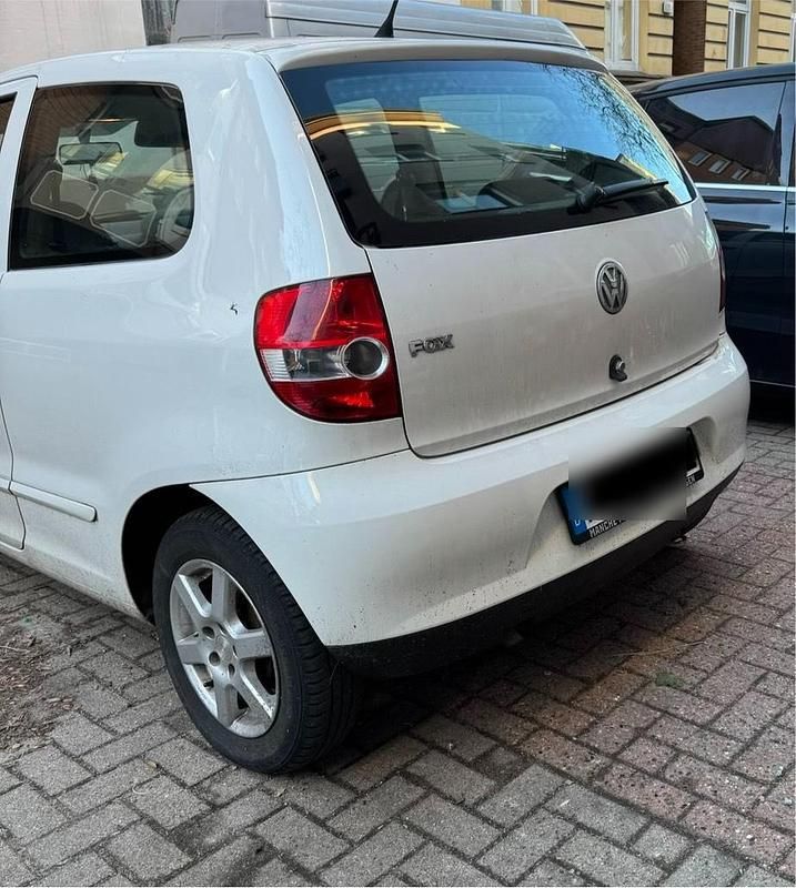 Gebraucht VW Fox 54 PS (39 kW) 2009 Weiß Kleinwagen