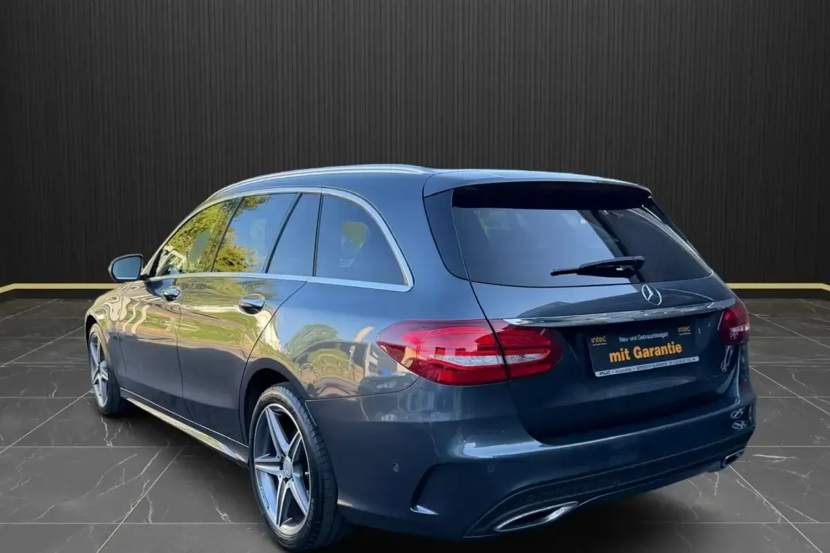 Gebraucht Mercedes C250 AMG line 204 PS (150 kW) 2015 Grau Kombi