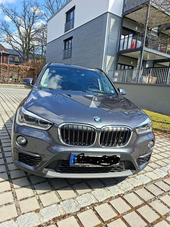 Gebraucht BMW X1 140 PS (102 kW) 2018 Grau SUV