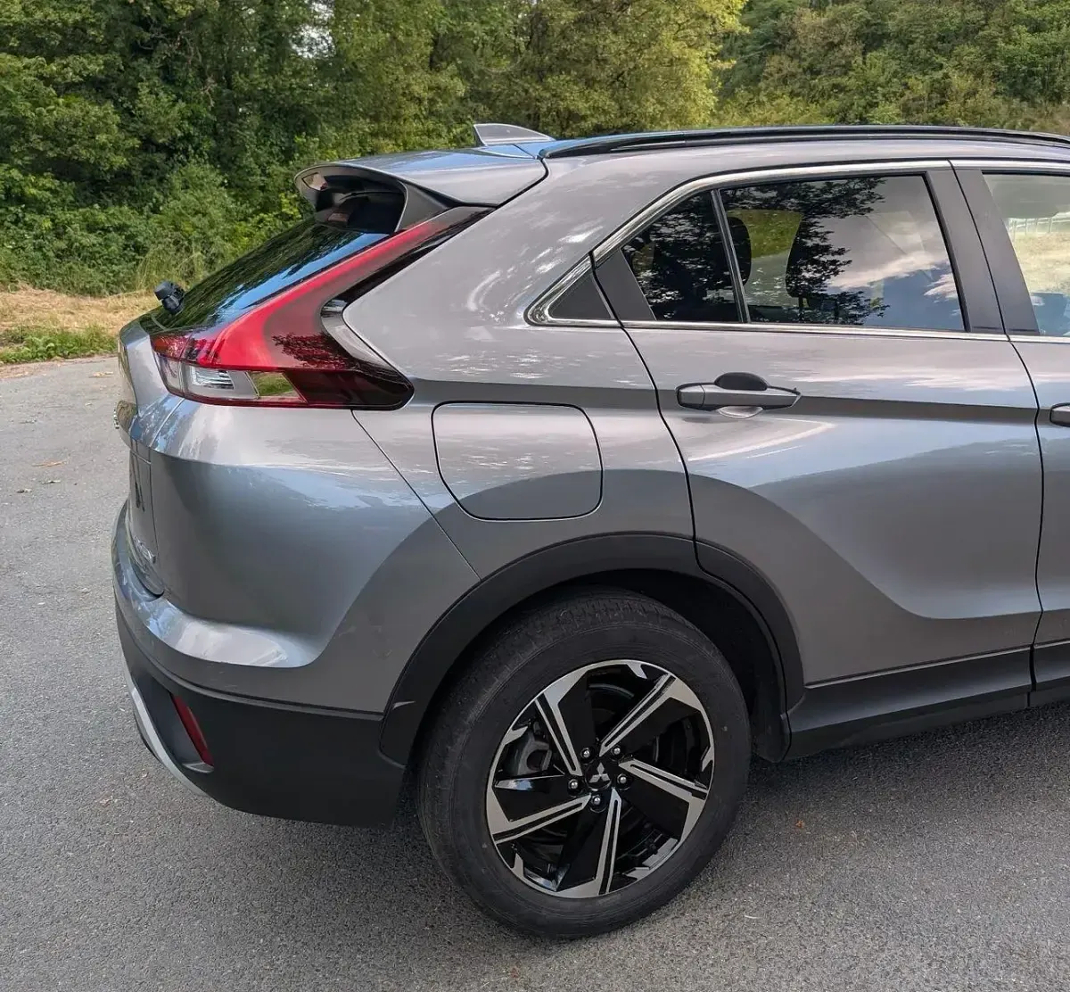 Gebraucht Mitsubishi Eclipse Cross Plus 188 PS (138 kW) 2022 Grau SUV