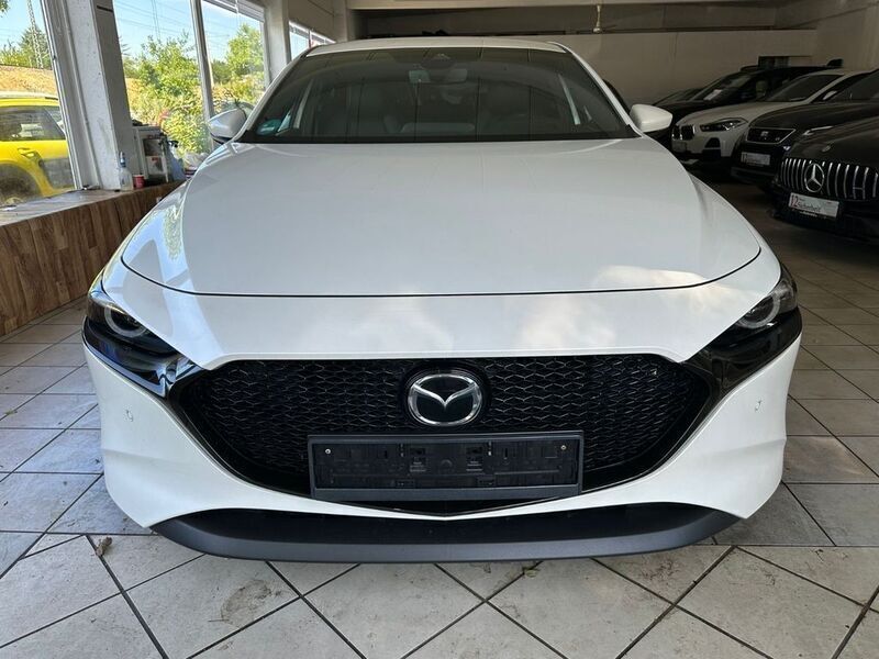 Weiß Gebraucht 2020 Mazda 3 Selection Limousine | 19.999 € (Guter Preis) - Bild 1/4