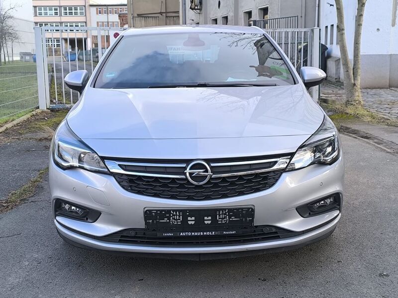 Gebraucht Opel Astra Dynamic 110 PS (80 kW) 2016 Silber Limousine