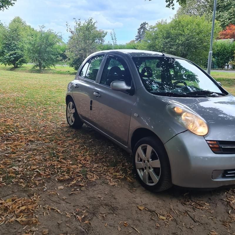 Silber Gebraucht 2003 Nissan Micra Kleinwagen | 1.200 € - Bild 1/4