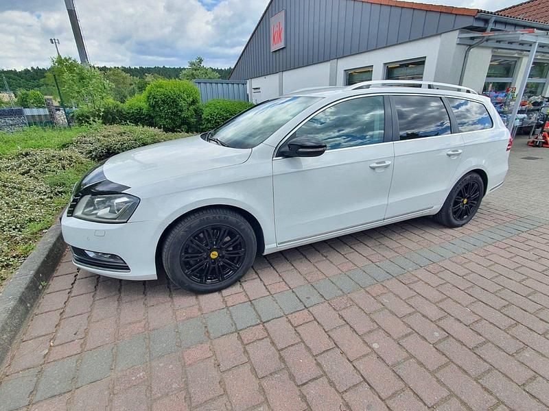 Weiß Gebraucht 2014 VW Passat Kombi | 5.850 € (Fairer Preis) - Bild 1/4