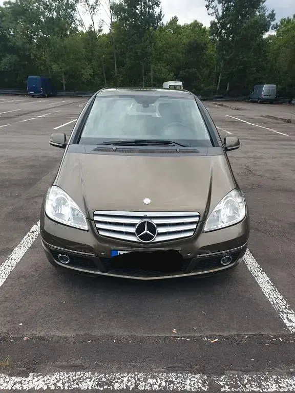 Gebraucht Mercedes A160 Avantgarde 82 PS (60 kW) 2009 Braun Limousine