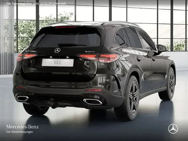 Gebraucht Mercedes GLC200 163 PS (119 kW) 2026 SUV
