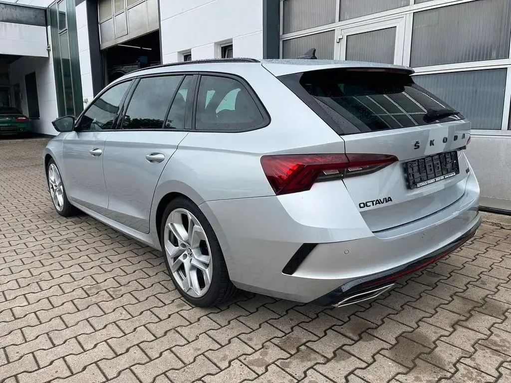 Gebraucht Skoda Octavia RS 200 PS (147 kW) 2022 Silber Kombi