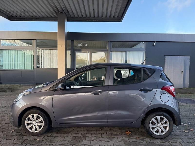 Gebraucht Hyundai i10 67 PS (49 kW) 2015 Kleinwagen