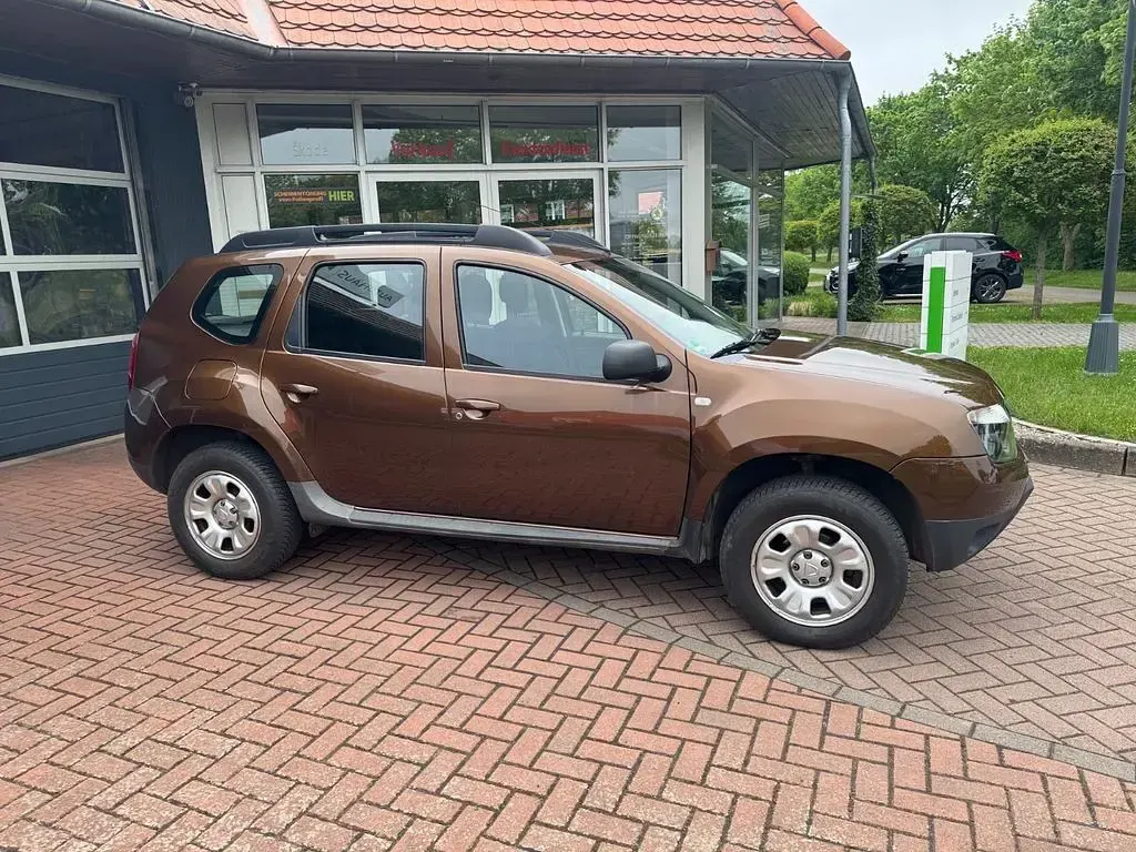 Używany Dacia Duster Lauréate 105 KM (77 kW) 2011 Brązowy SUV