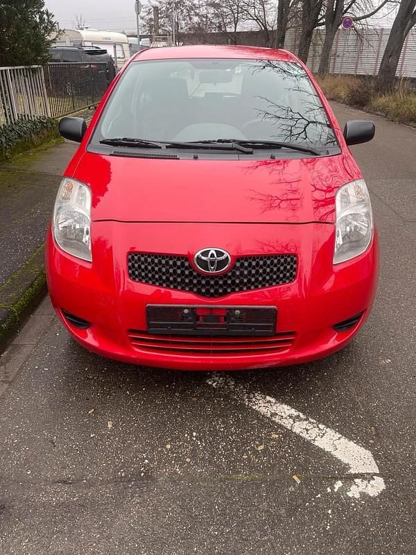 Rot Gebraucht 2008 Toyota Yaris Kleinwagen | 1.600 € (Guter Preis) - Bild 1/4