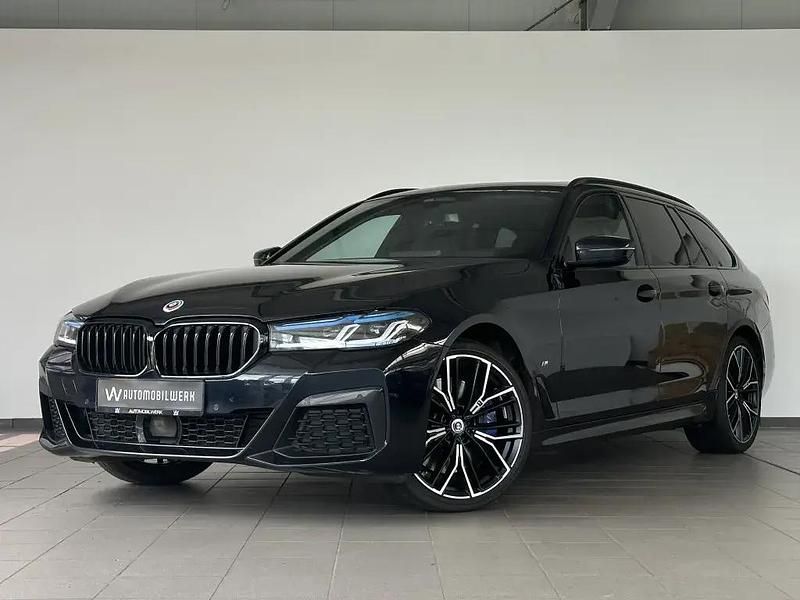 Schwarz carbonschwarz Gebraucht 2023 BMW 540 Performance Limousine | 59.980 € - Bild 1/4