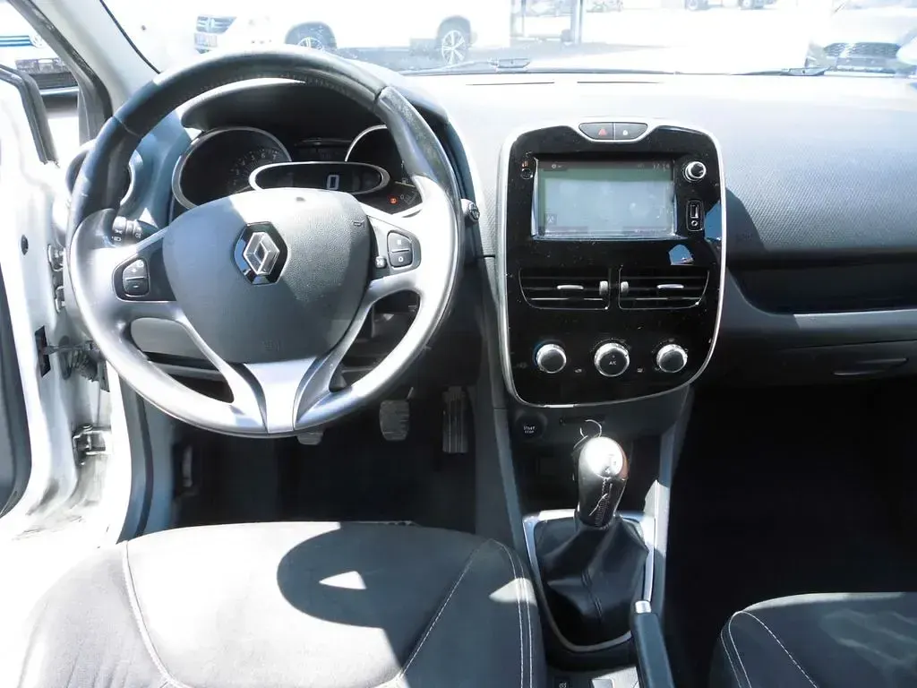 Gebraucht Renault Clio IV LIMITED 90 PS (66 kW) 2015 Weiß Limousine