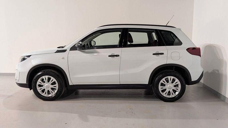 Weiß Gebraucht 2024 Suzuki Vitara Club SUV | 19.490 € (Superpreis) - Bild 1/4