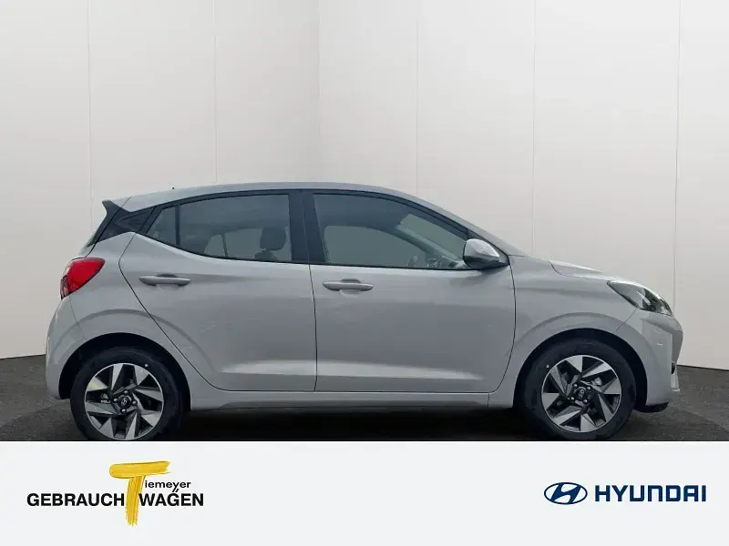 Gebraucht Hyundai i10 Trend 101 PS (74 kW) 2025 Grau Kleinwagen