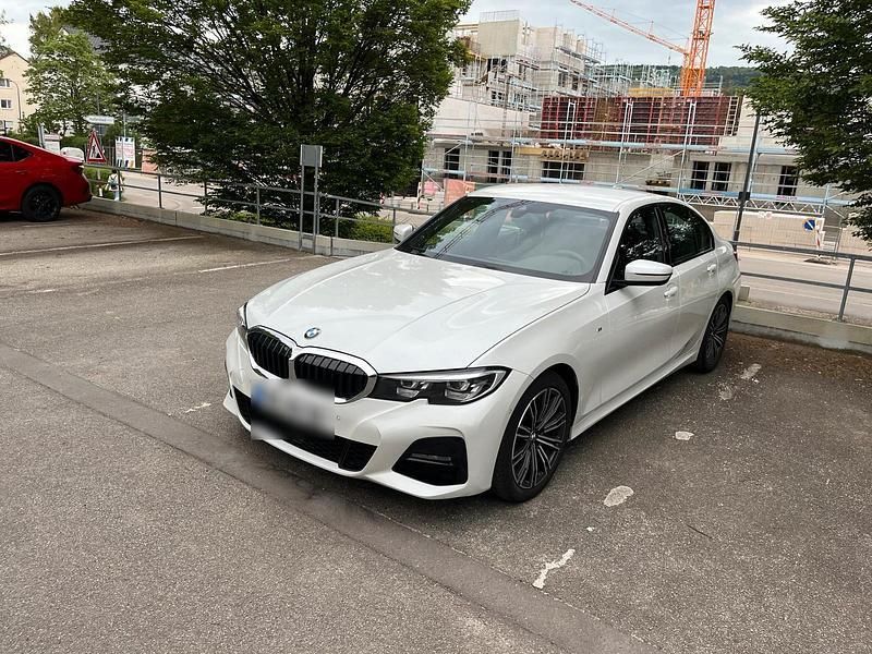 Andere außenfarben Gebraucht 2021 BMW 320 M Sport Limousine | 31.000 € (Superpreis) - Bild 1/4