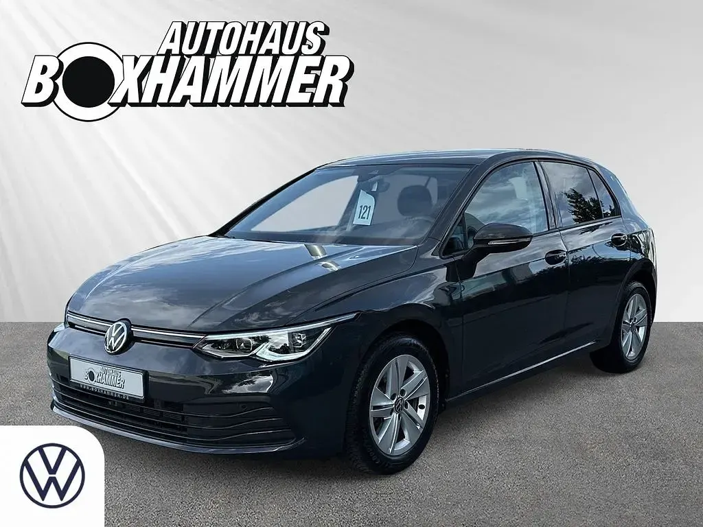 Gebraucht VW Golf VIII Life 131 PS (96 kW) 2023 Grau Limousine