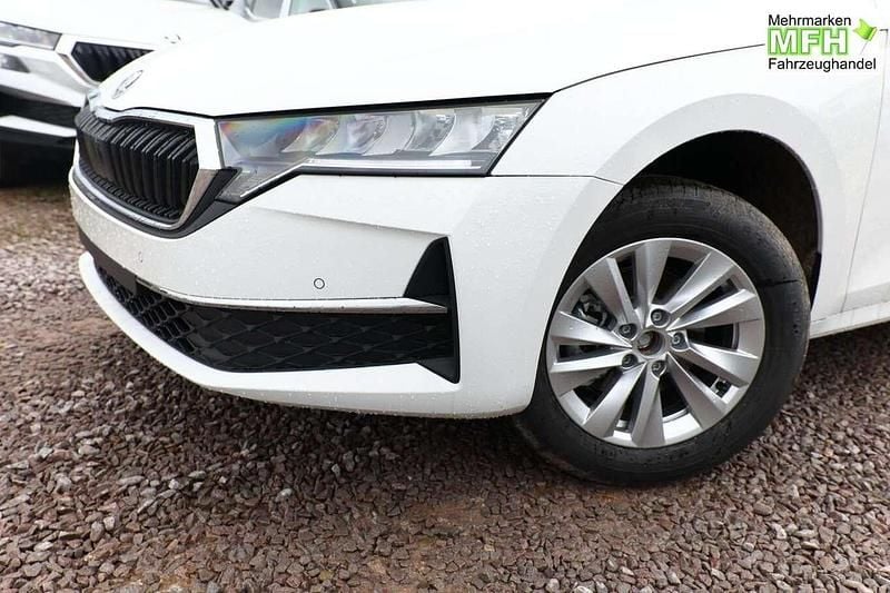 Neu Skoda Octavia Selection 150 PS (110 kW) 2026 Candyweiß Kombi