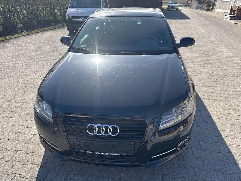 Gebraucht Audi A3 Attraction 105 PS (77 kW) 2012 Schwarz Kleinwagen