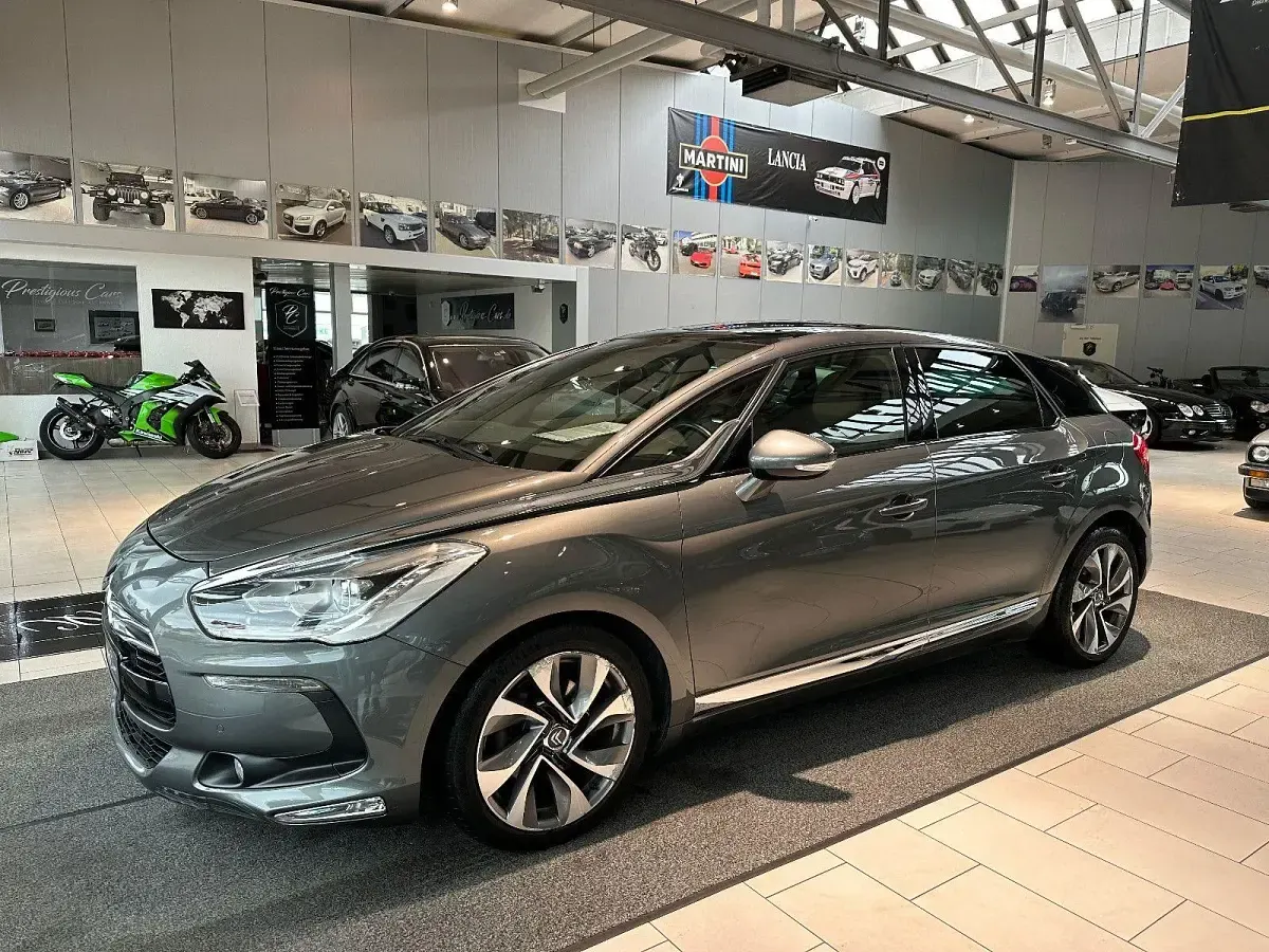 Gebraucht Citroën DS5 So Chic 156 PS (114 kW) 2011 Grau Kleinwagen