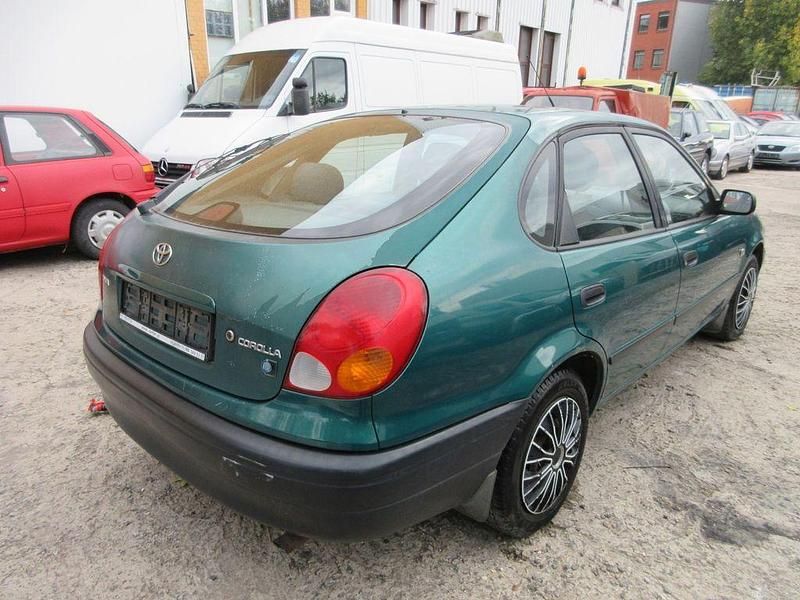Grün Gebraucht 2000 Toyota Corolla Kleinwagen | 1.800 € (Superpreis) - Bild 1/4