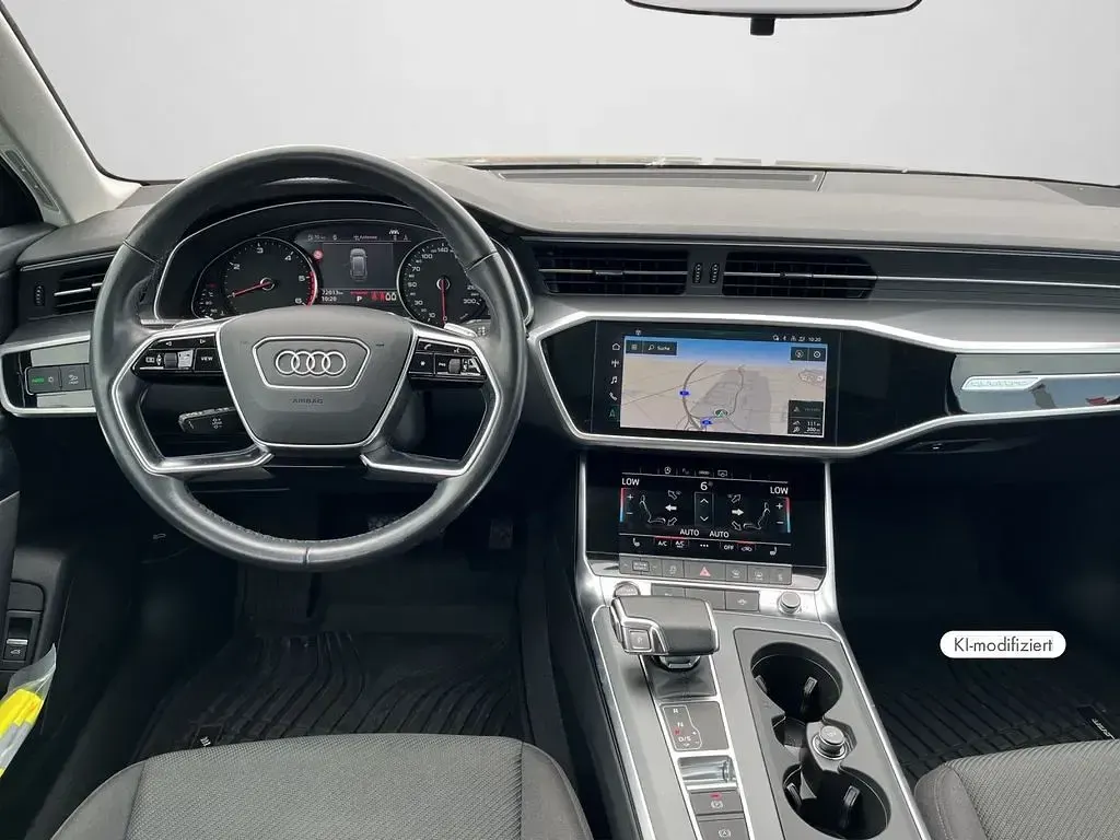 Gebraucht Audi A6 Basis 204 PS (150 kW) 2023 Blau Kombi