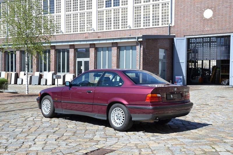 Gebraucht BMW 320 Sport Line 150 PS (110 kW) 1995 Cordobarot Coupé
