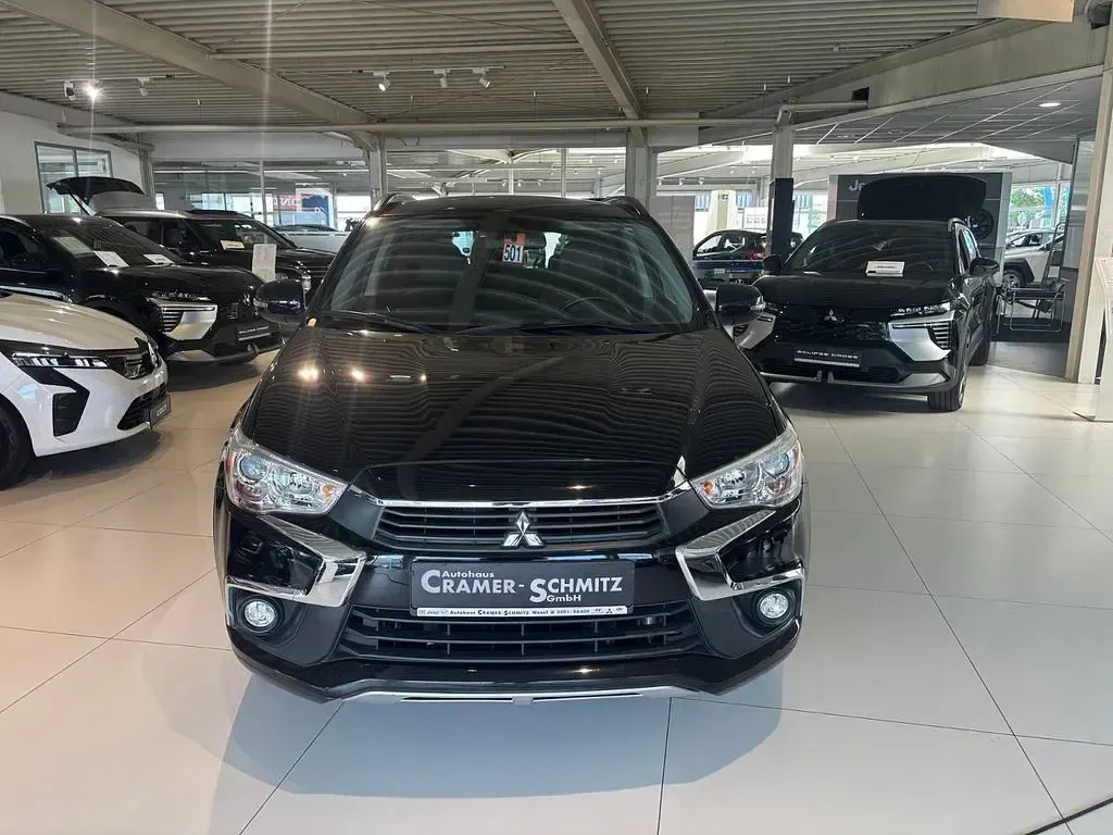 Gebraucht Mitsubishi ASX Top 114 PS (83 kW) 2018 Amethyst black (metallic) SUV