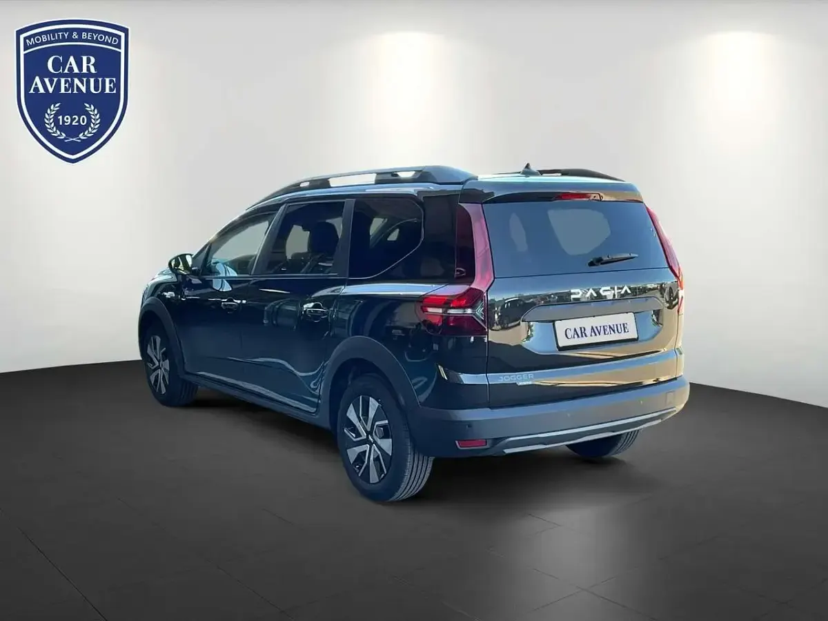 Neu Dacia Jogger Expression 94 PS (69 kW) 2025 Perlmuttschwarz (schwarz) Van / Kleinbus