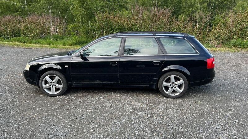 Schwarz Gebraucht 2004 Audi A6 Kombi | 800 € (Superpreis) - Bild 1/4